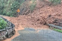 Sạt lở đèo Sông Pha khi nhiều người, phương tiện đang lưu thông