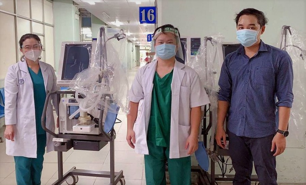 VPBank ủng hộ máy hỗ trợ hô hấp cho tỉnh, thành phía Nam - 1