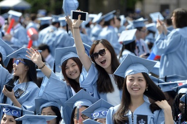 Thực trạng thạc sĩ thất nghiệp, làm công nhân "đốt nóng" dư luận Trung Quốc