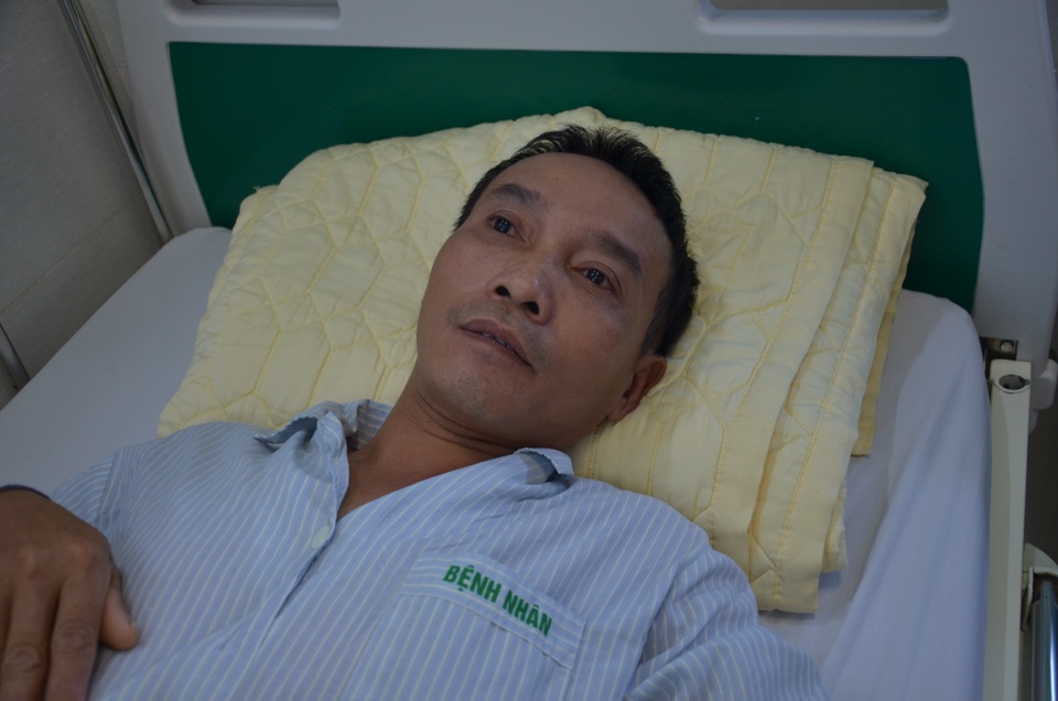Bác sĩ bệnh viện Bạch Mai kêu gọi giúp đỡ người đàn ông đang nguy kịch - 1 Bác sĩ bệnh viện Bạch Mai kêu gọi giúp đỡ người đàn ông đang nguy kịch - 1