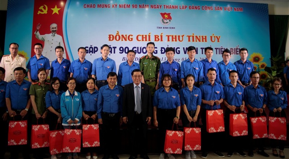 Bí thư Tỉnh ủy Bình Định: Tuổi trẻ phải xông pha và cống hiến - 4 Bí thư Tỉnh ủy Bình Định: Tuổi trẻ phải xông pha và cống hiến - 4