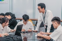 Tham khảo kéo dài tuổi nghỉ hưu của công chức đến 70 tuổi ở một số lĩnh vực