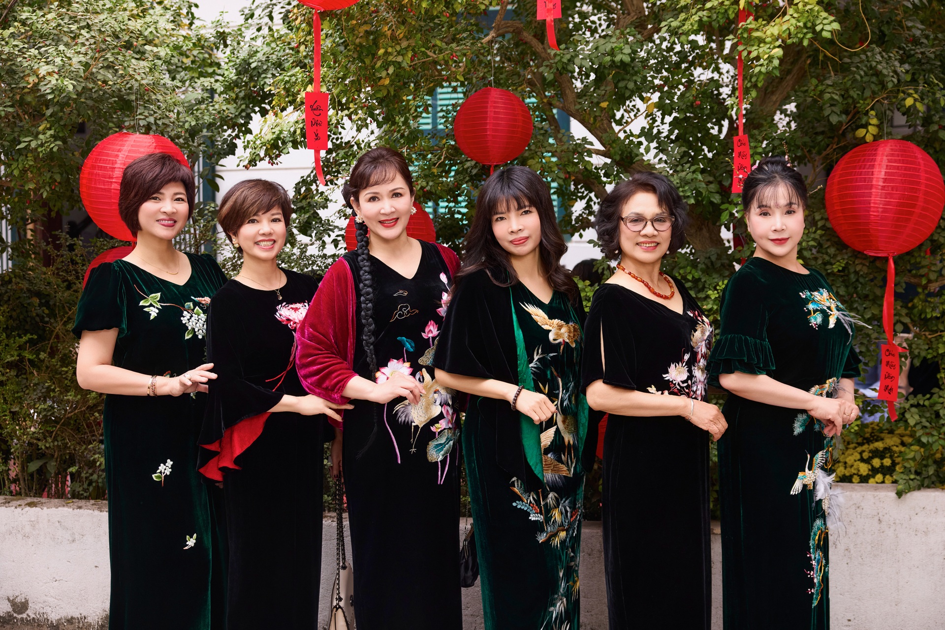NSND Trung Hiếu hội ngộ Á hậu Tú Anh, nói về cơ duyên làm giám khảo - 5 NSND Trung Hiếu hội ngộ Á hậu Tú Anh, nói về cơ duyên làm giám khảo - 5