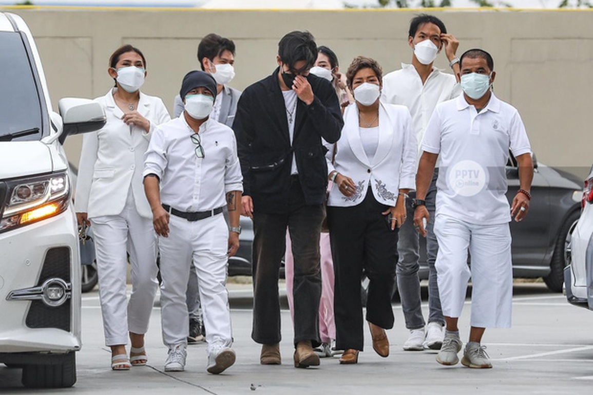 Kết quả khám nghiệm vết thương trên đùi sao Chiếc lá cuốn bay - 7 Kết quả khám nghiệm vết thương trên đùi sao Chiếc lá cuốn bay - 7