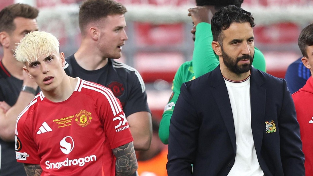 គ្រូបង្វឹក Amorim បណ្ដេញកីឡាករ Man Utd ម្នាក់ក្រោយចាញ់ Europa League - ១ HLV Amorim đuổi cổ một cầu thủ Man Utd sau thất bại ở Europa League - 1