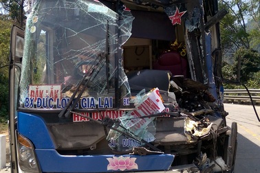 Tài xế nhanh trí cứu hàng chục mạng người trên đèo Lò Xo