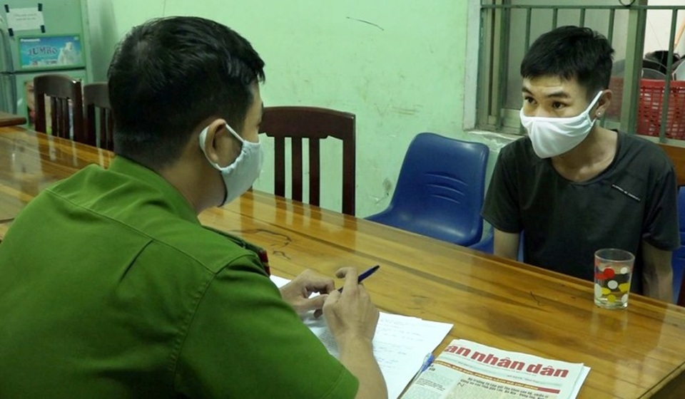 Kiểm tra phòng dịch Covid-19, lộ kẻ trộm xe SH, ém tại nhà từ trước Tết - 1 Kiểm tra phòng dịch Covid-19, lộ kẻ trộm xe SH, ém tại nhà từ trước Tết - 1