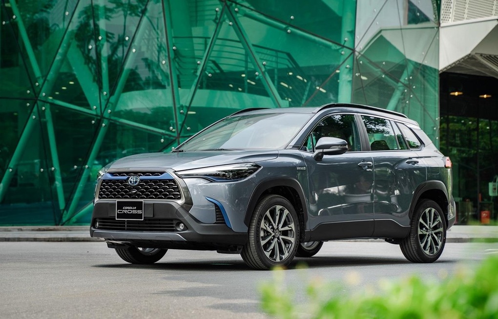 Toyota sắp tăng giá hàng loạt ô tô từ 2023, có xe đắt thêm 90 triệu đồng - 2 Toyota sắp tăng giá hàng loạt ô tô từ 2023, có xe đắt thêm 90 triệu đồng - 2