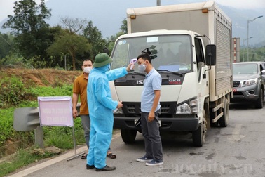 Lào Cai: Thêm lái xe chở hàng từ miền Nam dương tính SARS-CoV-2