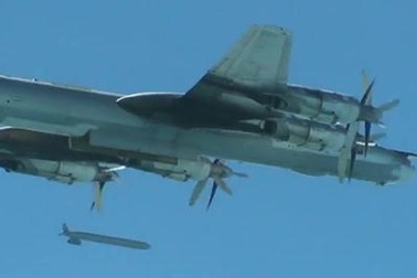 Tu-95MS chống Mỹ lùa IS sang Syria, Mosul vẫn rực lửa
