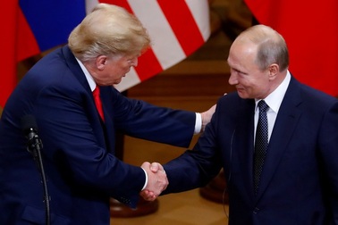 Lời đề nghị đặc biệt khiến ông Trump và ông Putin hoãn gặp ở Pháp