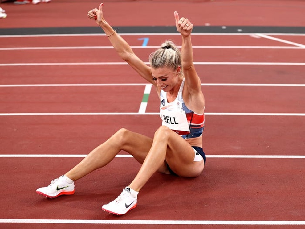 Sốc vì nhận huy chương Olympic, nữ VĐV có biểu cảm ngơ ngác đáng yêu - 3 Sốc vì nhận huy chương Olympic, nữ VĐV có biểu cảm ngơ ngác đáng yêu - 3
