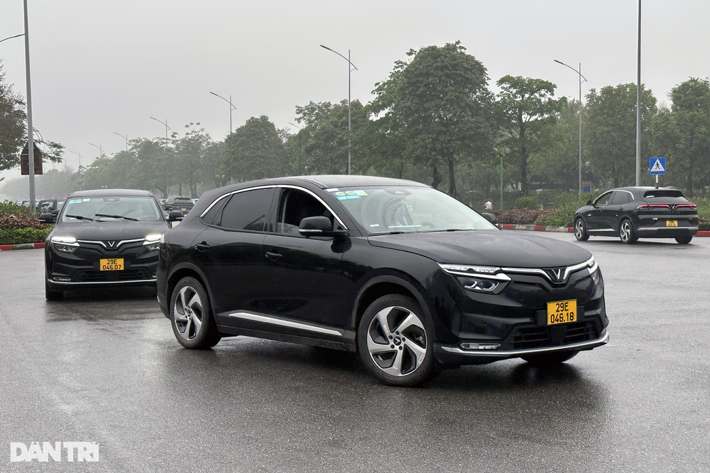 Taxi thuần điện chính thức vận hành tại Việt Nam, giá từ 14.000 đồng/km - 2 Taxi thuần điện chính thức vận hành tại Việt Nam, giá từ 14.000 đồng/km - 2
