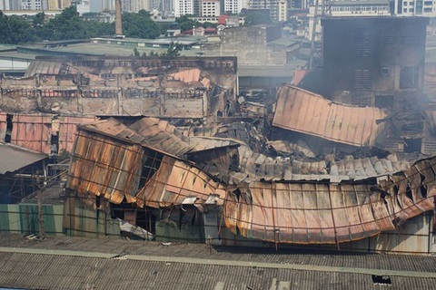 Thủ tướng chỉ đạo giám sát việc khắc phục sự cố môi trường vụ cháy Rạng Đông