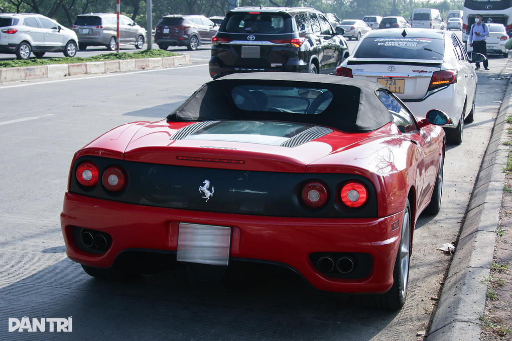 Ông Đặng Lê Nguyên Vũ mua lại hai siêu xe Ferrari hàng hiếm từng bán đi - 5 Ông Đặng Lê Nguyên Vũ mua lại hai siêu xe Ferrari hàng hiếm từng bán đi - 5