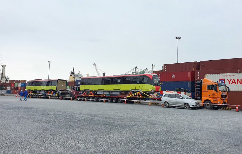 Đoàn xe siêu trường chở tàu đường sắt Nhổn - ga Hà Nội từ Đình Vũ về Hà Nội - 10