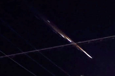 Cầu lửa bí ẩn xuất hiện trên bầu trời Nhật Bản