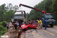 Vụ cả gia đình gặp nạn trên đường đi du lịch: Lời kể của tài xế xe tải