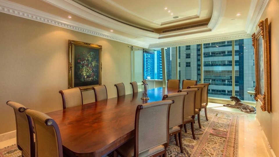 Cận cảnh penthouse 400 tỷ đồng, có cả nút bấm điều trực thăng ở Dubai - 9