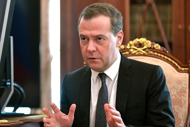 Cựu Thủ tướng Nga Medvedev: Giải tán chính phủ là chuyện bình thường