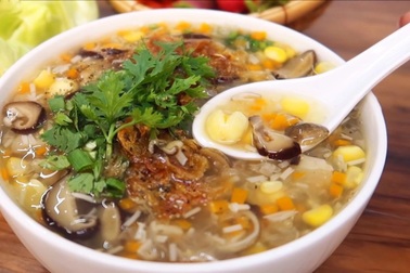 Nấu súp nấm chay thanh đạm cho mâm cơm ngày hè