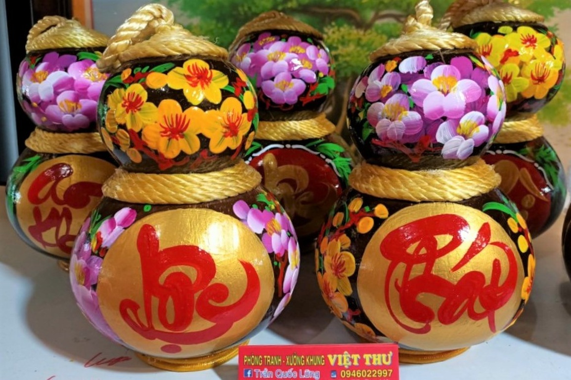 8X bỏ việc kỹ sư thủy sản, kiếm tiền triệu từ thư pháp dịp Tết - 4 8X bỏ việc kỹ sư thủy sản, kiếm tiền triệu từ thư pháp dịp Tết - 4
