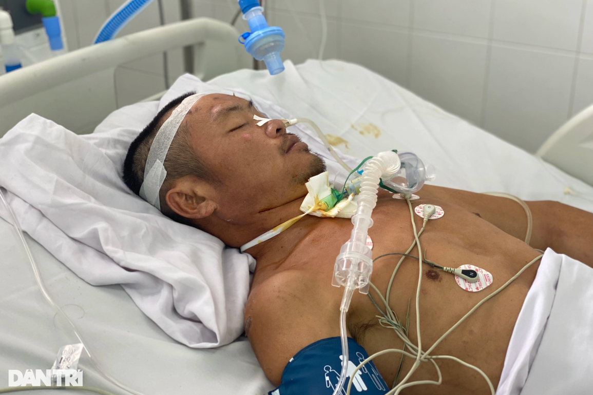 Bác sĩ Bệnh viện Việt Đức kêu gọi cứu mạng người đàn ông dân tộc Kháng - 3 Bác sĩ Bệnh viện Việt Đức kêu gọi cứu mạng người đàn ông dân tộc Kháng - 3