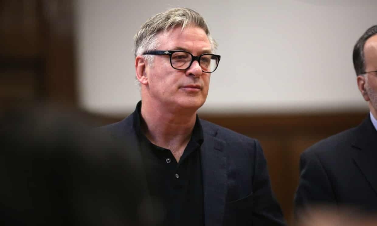 Актору Алеку Болдвіну двічі висунули звинувачення у ненавмисному вбивстві - 1 Tài tử Alec Baldwin hai lần đối diện tội danh ngộ sát - 1