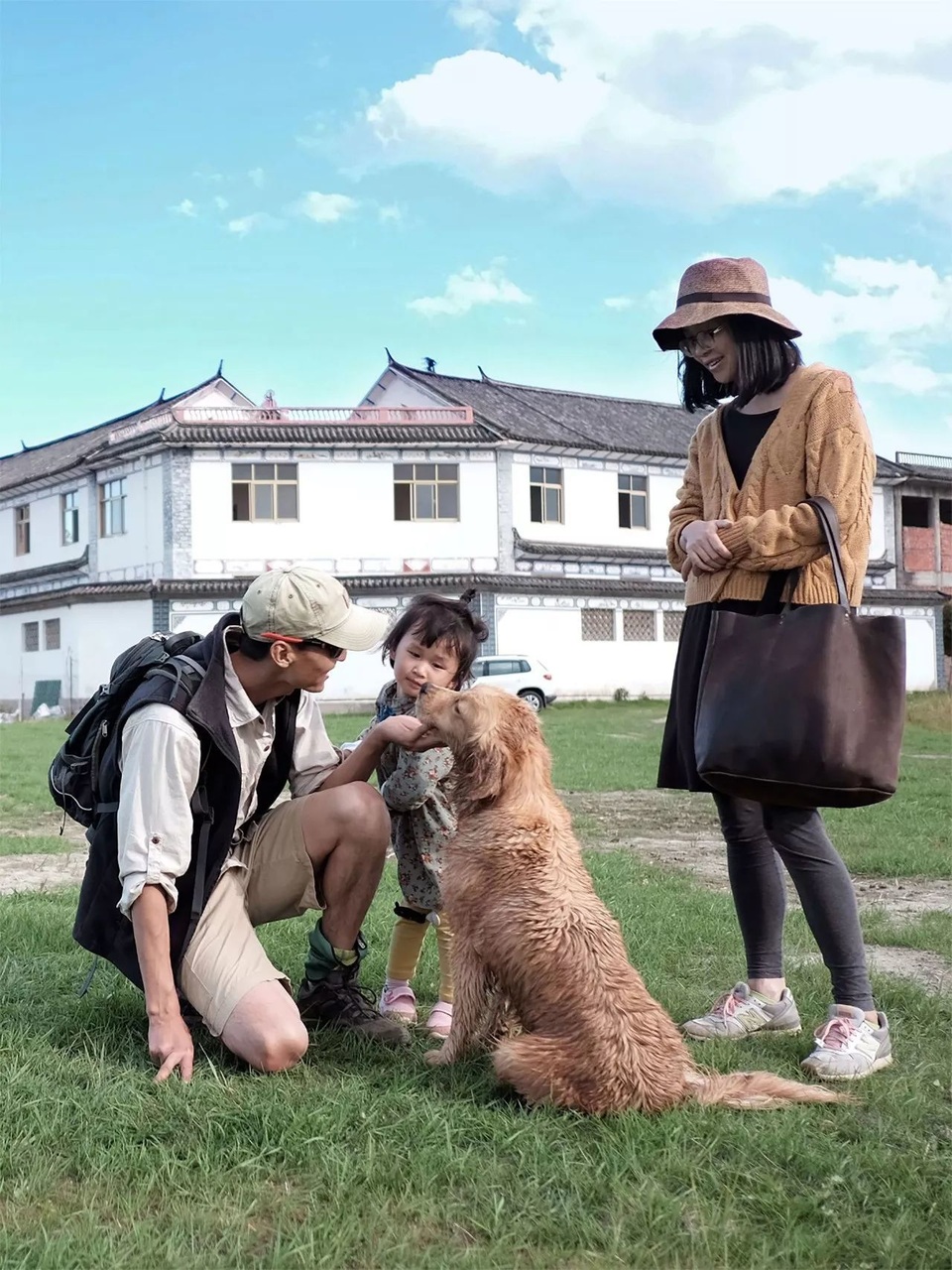 Ông bố trẻ về quê mở trang trại hàng trăm ha trồng rau, nuôi cá - 3