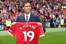 "Bom tấn" Varane nói gì về quyết định gia nhập Man Utd?
