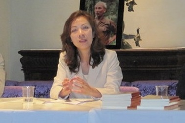 Giáo sư Việt tại Canada viết sách về Hồ Chí Minh  