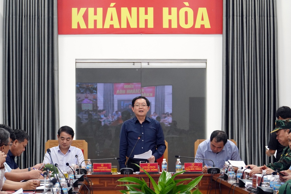 Phó Thủ tướng Hồ Quốc Dũng: Không để người dân kêu cứu trên mái nhà - 1