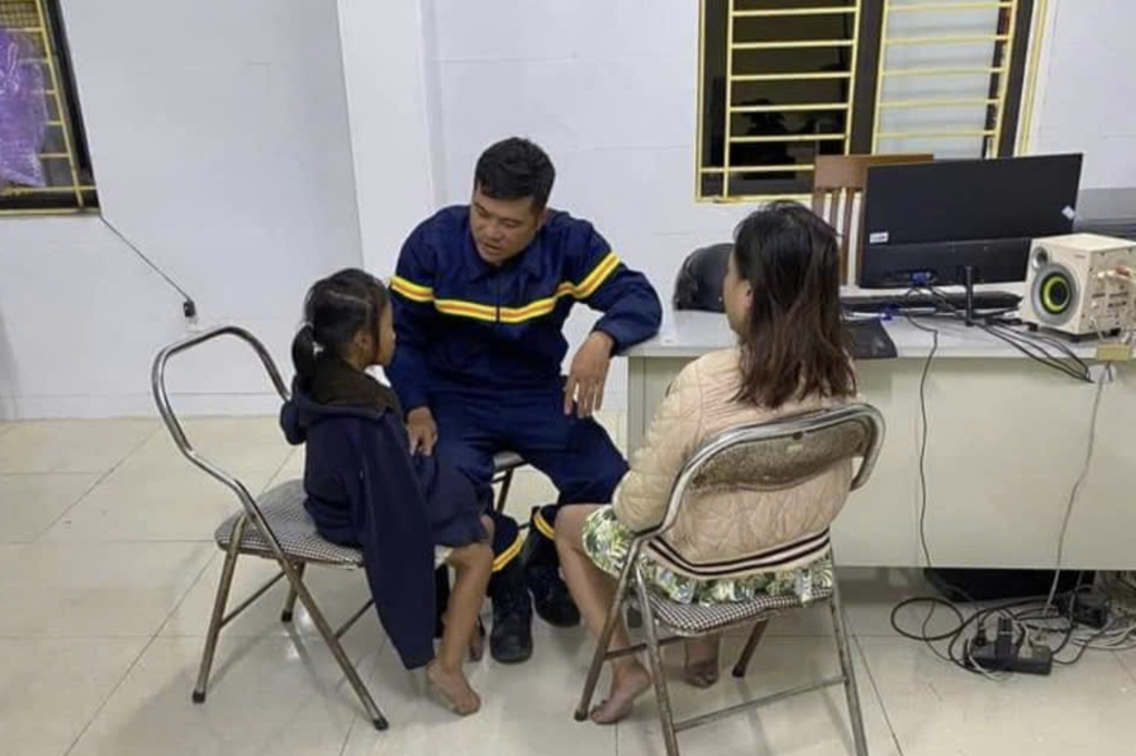 Vụ bé gái van xin mẹ đừng nhảy cầu: Lý do đau lòng - 2 Vụ bé gái van xin mẹ đừng nhảy cầu: Lý do đau lòng - 2