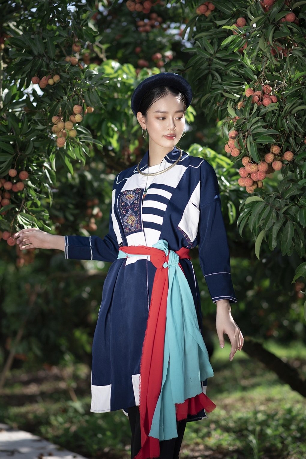 Vẻ đẹp của nữ sinh xứ vải thiều cao 1m76 thu hút cộng đồng mạng - 4 Vẻ đẹp của nữ sinh xứ vải thiều cao 1m76 thu hút cộng đồng mạng - 4