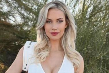 Người đẹp làng golf buồn khổ vì cáo buộc phân biệt chủng tộc