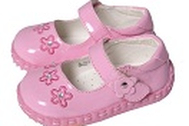 Khai trương hệ thống bán giày dép trẻ em tốt cho sức khỏe đầu tiên tại Việt Nam