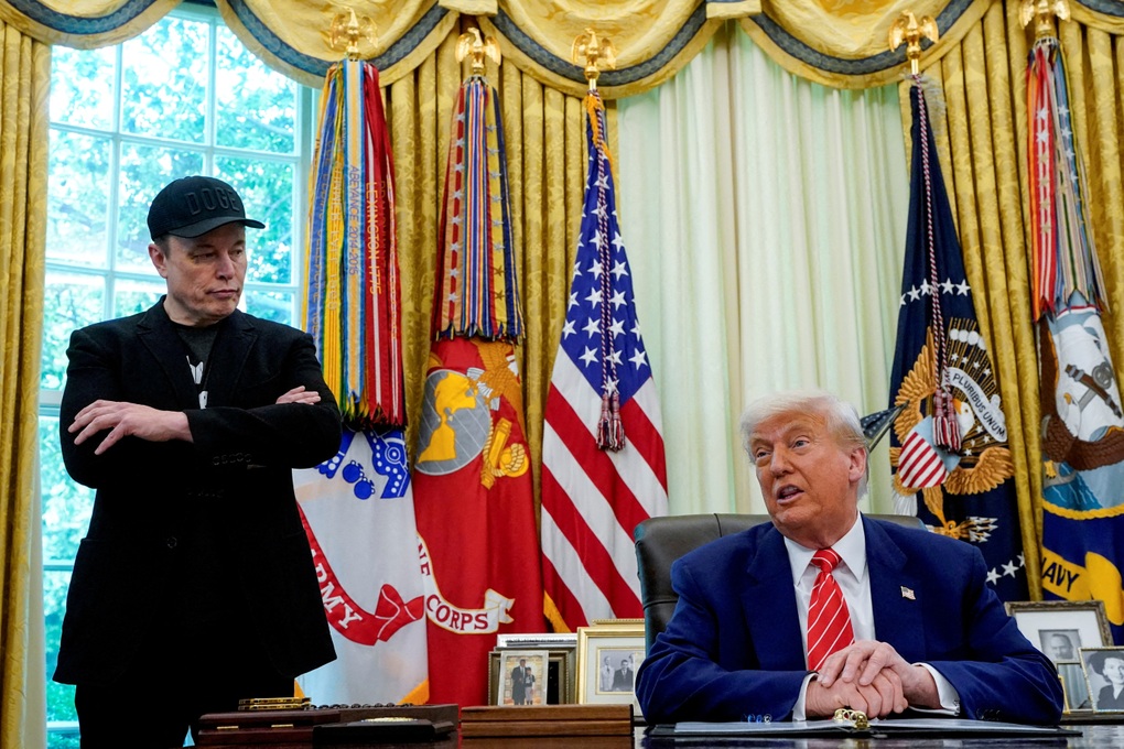 Ông Trump lên tiếng giữa cuộc khẩu chiến với tỷ phú Musk - 1 Ông Trump lên tiếng giữa cuộc khẩu chiến với tỷ phú Musk - 1