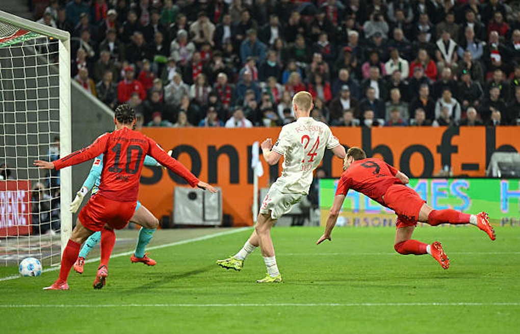 Harry Kane tỏa sáng, Bayern Munich tiếp đà chiến thắng ở Bundeliga - 2 Harry Kane tỏa sáng, Bayern Munich tiếp đà chiến thắng ở Bundeliga - 2