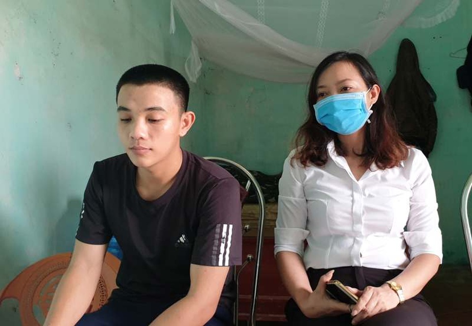 Cậu học trò lớp 12 tự chăn nuôi kiếm tiền đi học - 5 Cậu học trò lớp 12 tự chăn nuôi kiếm tiền đi học - 5