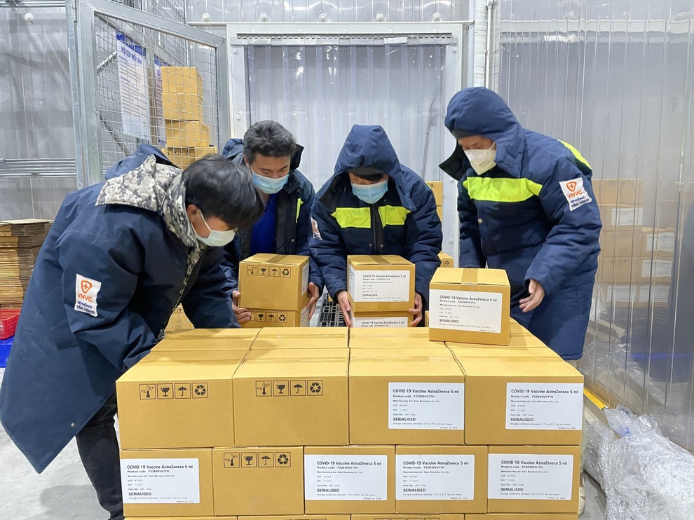 Giao hơn 1,1 triệu liều vắc xin Covid-19 AstraZeneca cho các tỉnh phía Nam - 1 Giao hơn 1,1 triệu liều vắc xin Covid-19 AstraZeneca cho các tỉnh phía Nam - 1