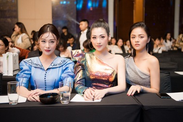 Á Hậu Tú Anh hội ngộ diễn viên Phương Oanh và Thu Quỳnh