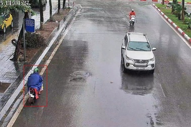 Trong 24 giờ, camera AI ở Hà Nội phát hiện 40 trường hợp vượt đèn đỏ