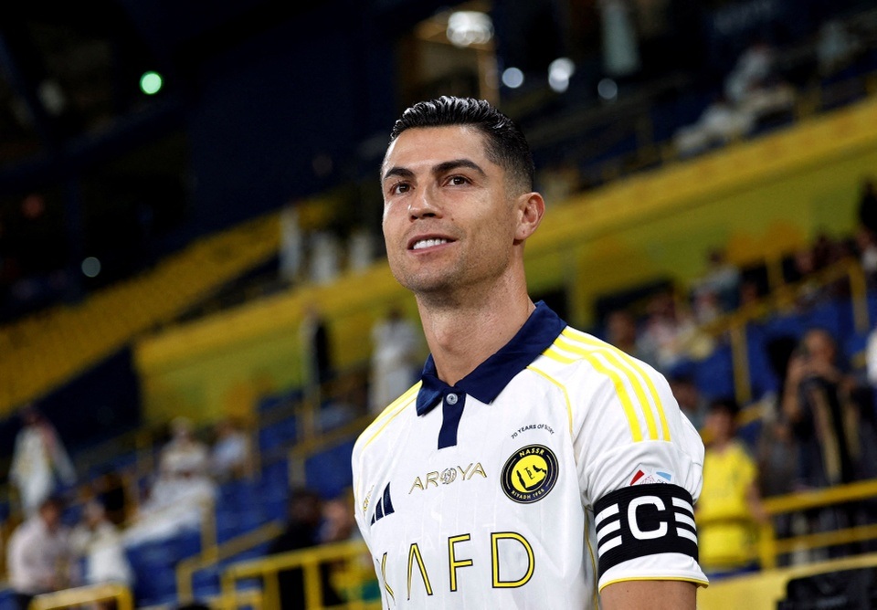 C.Ronaldo ẵm hàng loạt giải thưởng dù đội nhà trắng tay - 1