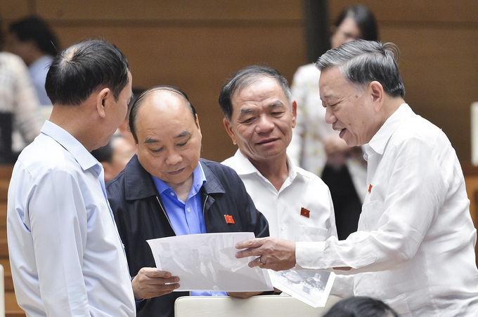 Thủ tướng: Mỗi năm hàng triệu tỷ đồng FDI đổ vào Việt Nam, và hàng triệu việc làm được tạo ra - Ảnh 2. Thủ tướng: Mỗi năm hàng triệu tỷ đồng FDI đổ vào Việt Nam, và hàng triệu việc làm được tạo ra - Ảnh 2.
