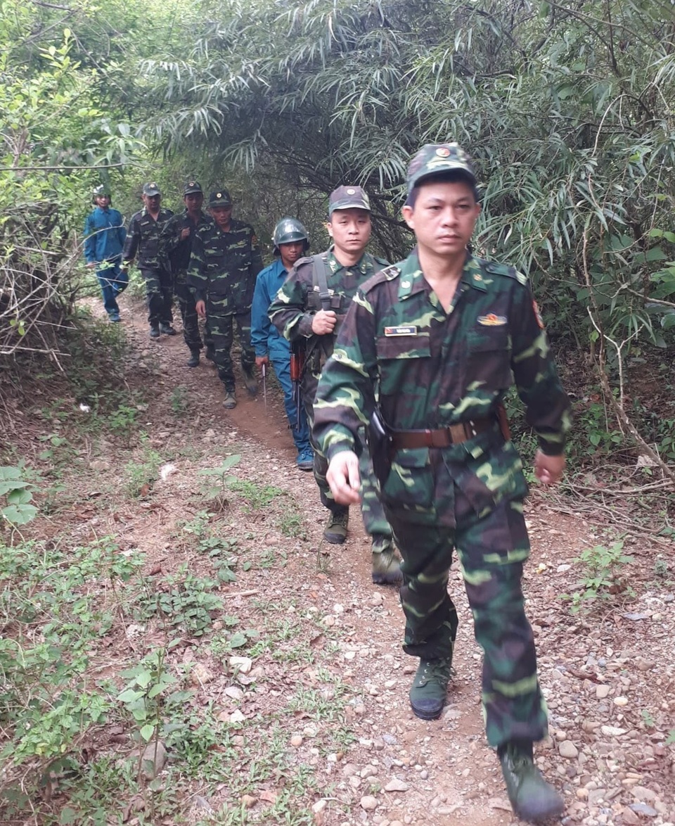 Biên phòng ngày đêm bám rừng ngăn người nhập cảnh trái phép mùa dịch - 1 Biên phòng ngày đêm bám rừng ngăn người nhập cảnh trái phép mùa dịch - 1