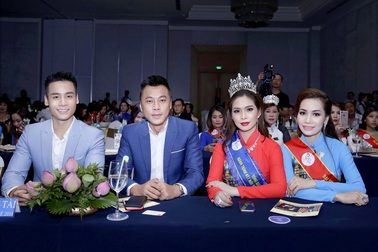 Á  Hậu Thúy Anh đồng hành cùng Hành trình kết nối yêu thương