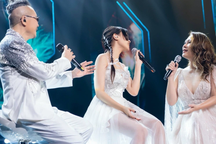 Jimmii Nguyễn gây xúc động với màn trình diễn cùng vợ con