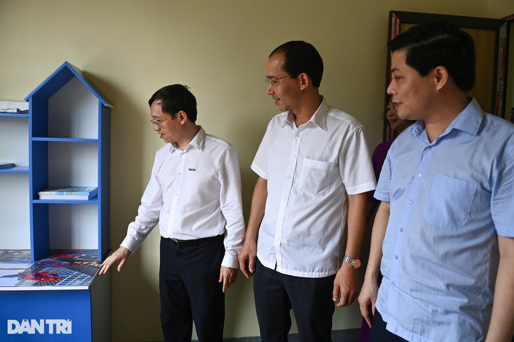 Nhà Nhân ái thắp sáng hy vọng của người mẹ nghèo bệnh tật vùng đất Tổ - 2 Nhà Nhân ái thắp sáng hy vọng của người mẹ nghèo bệnh tật vùng đất Tổ - 2