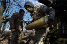 Ukraine điều quân mạnh nhất, phá thế gọng kìm của Nga ở Bakhmut