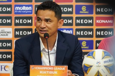 HLV Kiatisuk: "Tôi hài lòng với các cầu thủ HA Gia Lai"